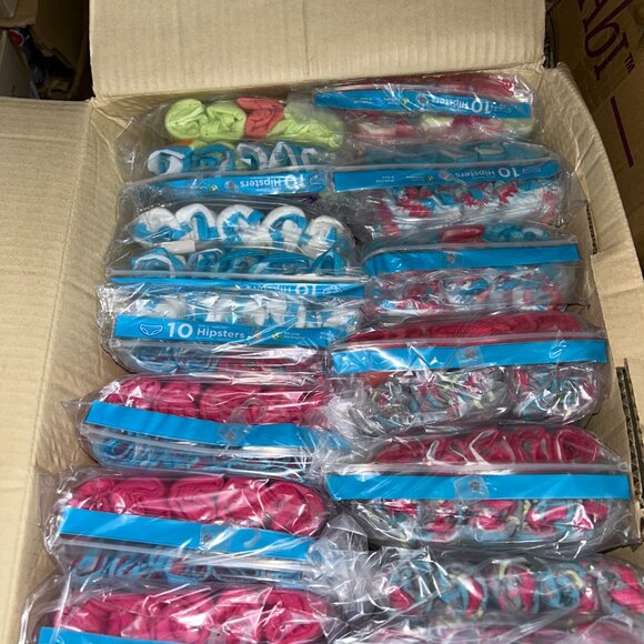 Hanes Girls’ Tagless Hipsters – LOT 65 - 240 pcs – 24 packs (10 ea) – Sz 6 - NEW - Picture 2 of 3